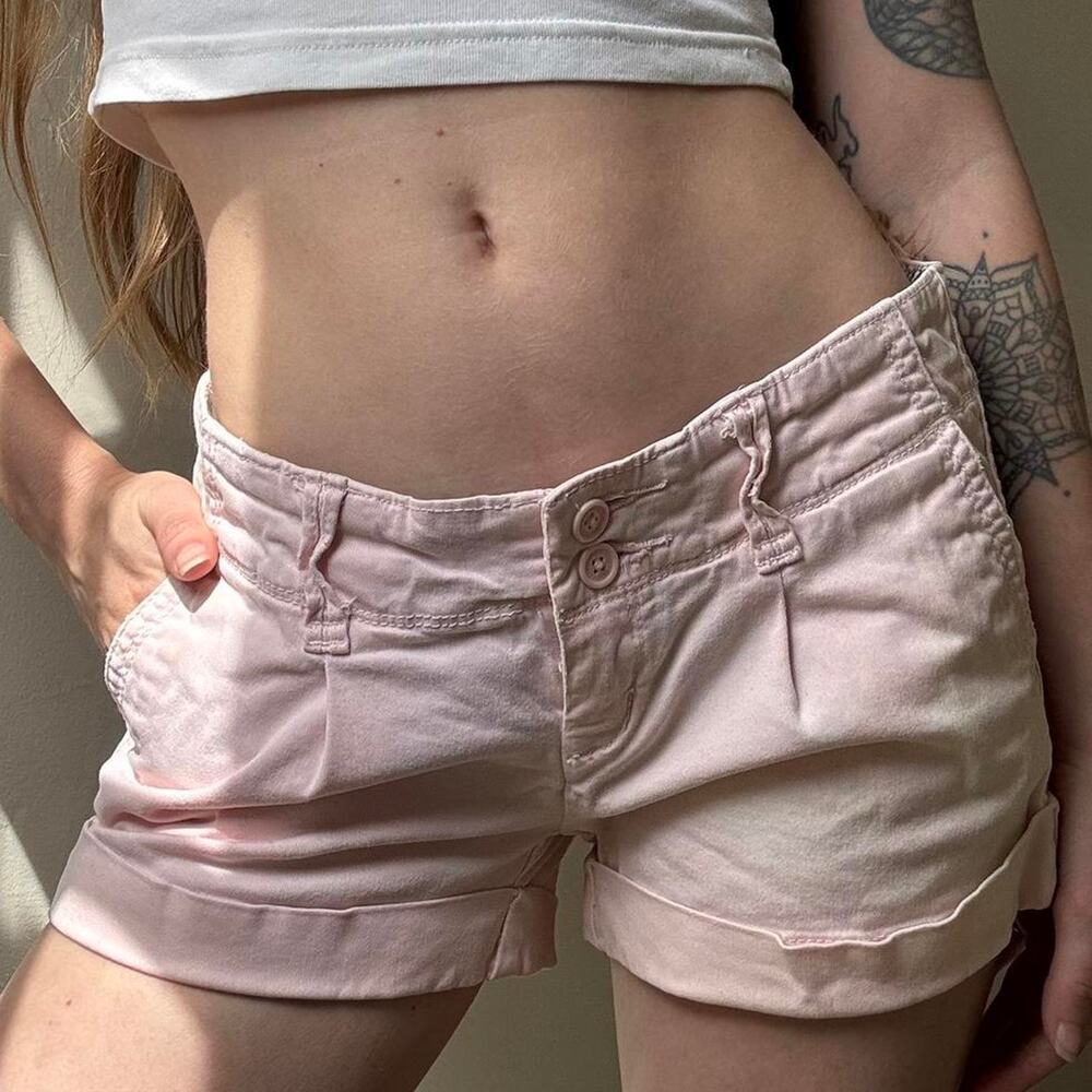 Y2K Abercrombie & Fitch Pale Pink Low Rise Pleated Shorts 0 - Picture 3 of 3